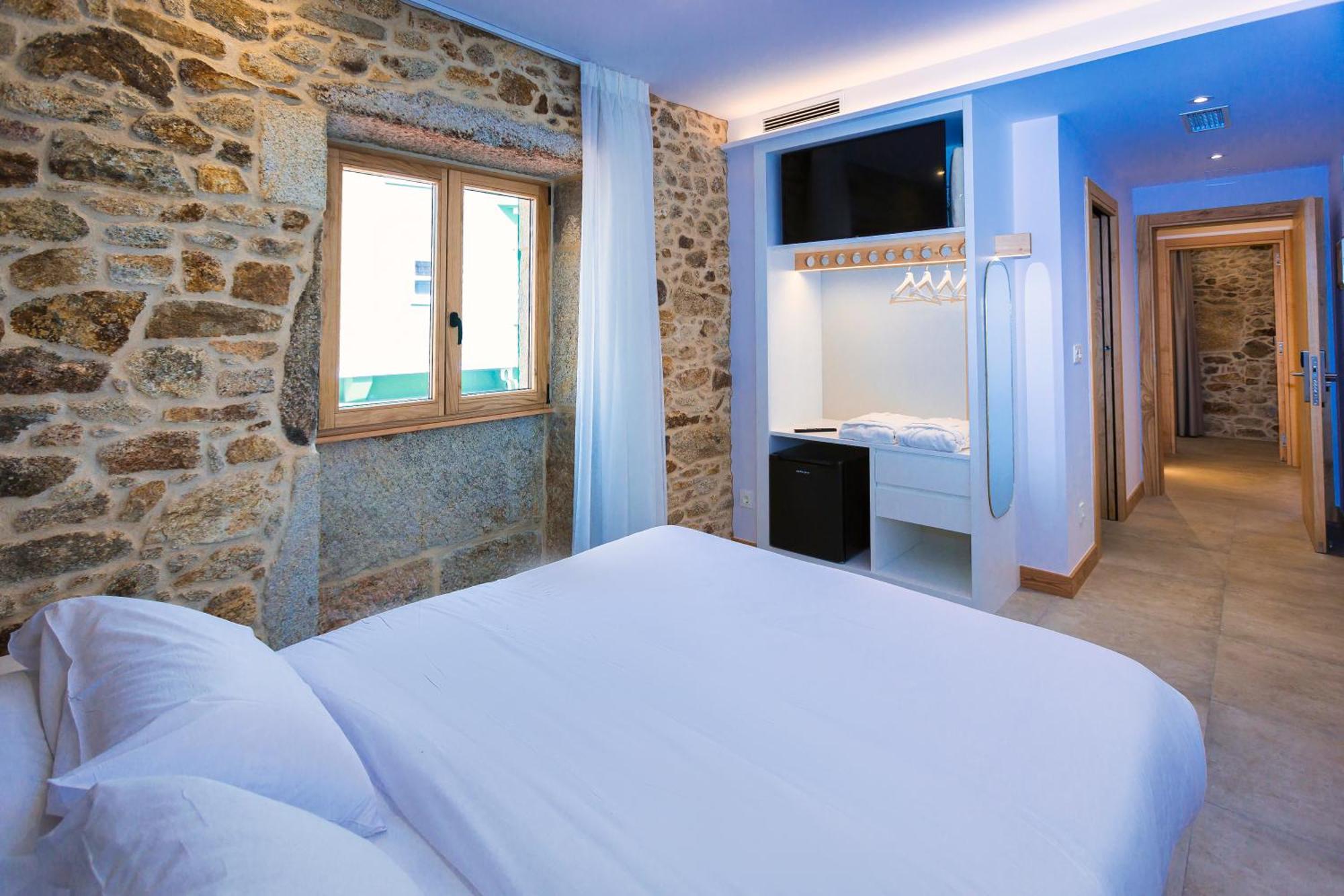 A De Lucia Hotel Quintáns Екстериор снимка